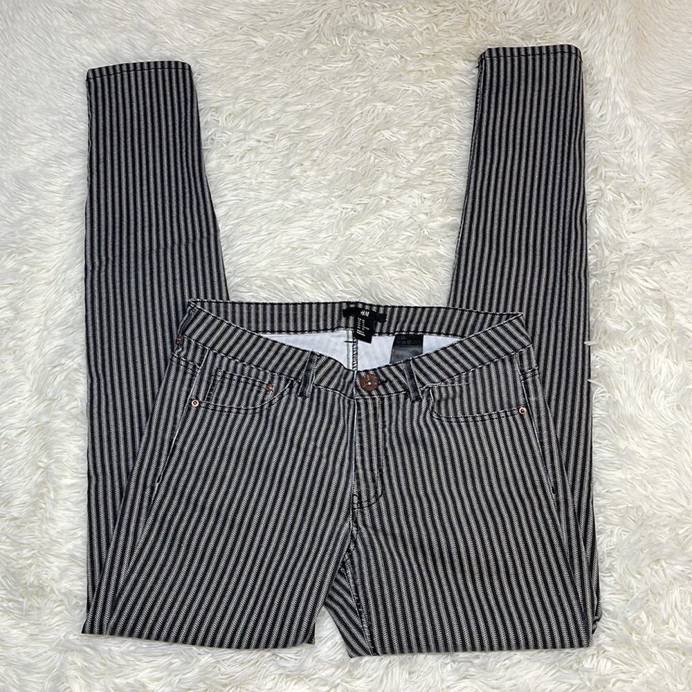 H&M black/white striped skinny jeans size 10